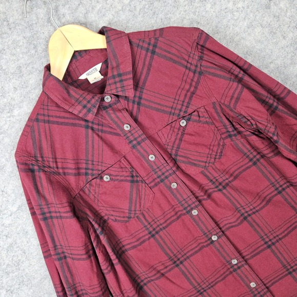 Duluth Trading Co Tops - Duluth Trading Women's Red Plaid Button Up Shirt Size M Flannel Roll Tab Sleeves